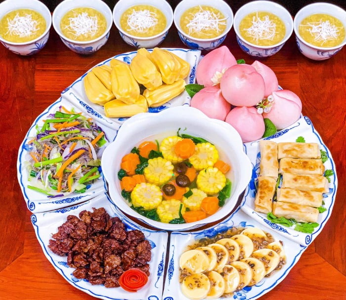 mam com chay cung ram thang 7